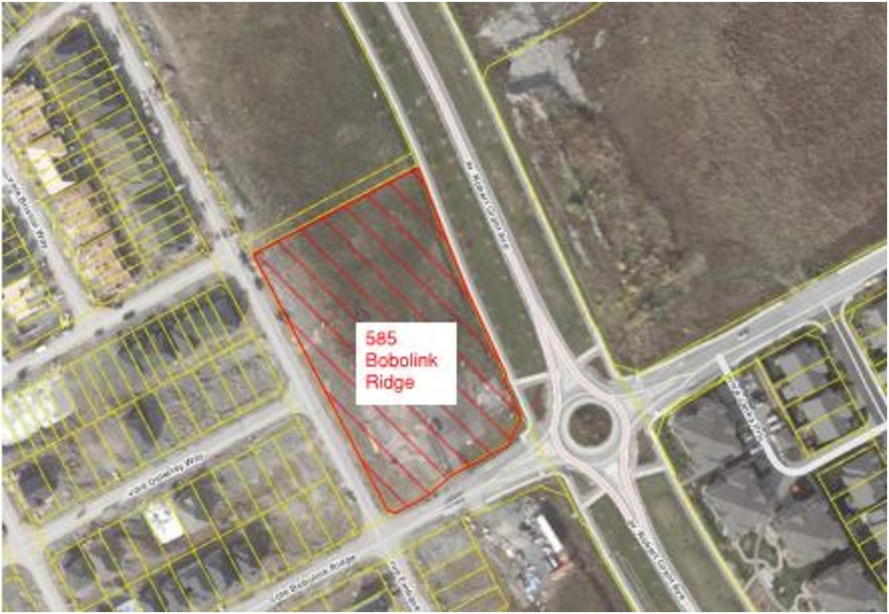 Construction site plan for project from page 7 of the file '2022-01-19 - Design Brief - D07-12-21-0230'
