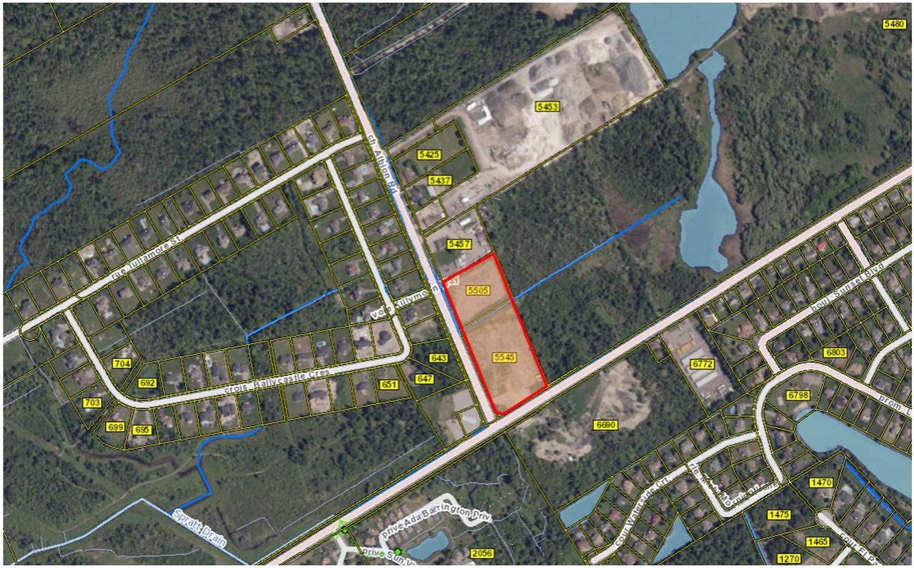 Construction site plan for project from page 8 of the file '2025-06-02 - Design Brief - D07-12-25-0013'
