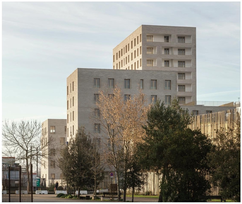 Rendering of building from page 29 of the file '2025-05-27 - Urban Design Brief - D07-12-25-0071'