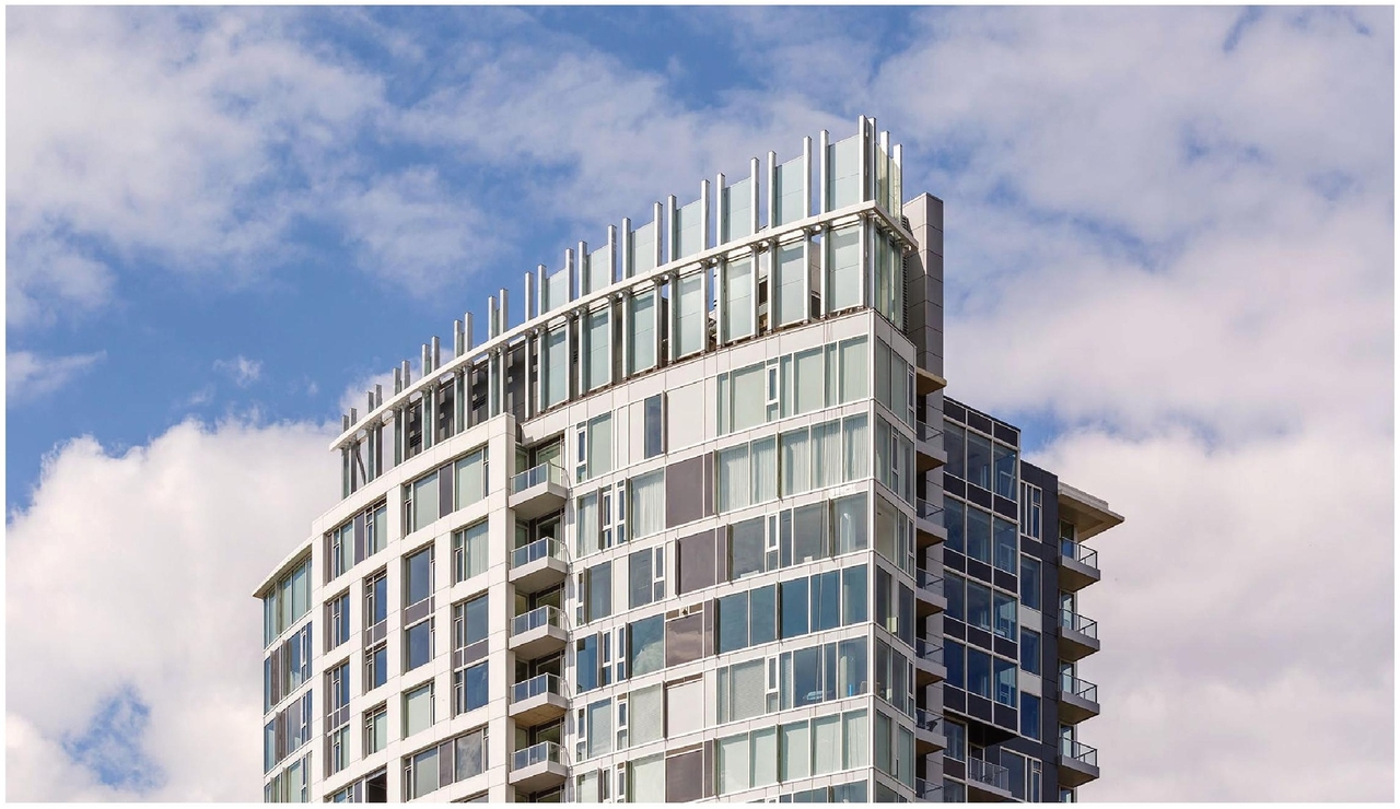 Rendering of building from page 34 of the file '2025-04-04 - Urban Design Review Panel Report - D07-16-24-0025'
